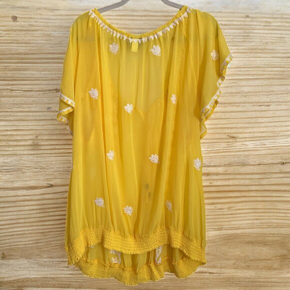 Torrid Yellow Embroidered Floral Short Sleeve Blouse - Size 4 - Picture 4 of 5